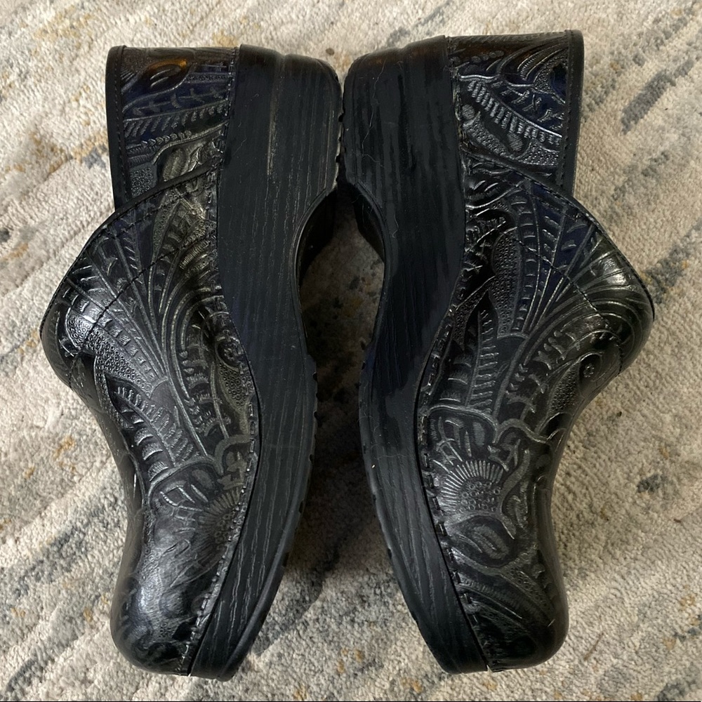 Dansko Clogs 39 - Picture 2 of 6